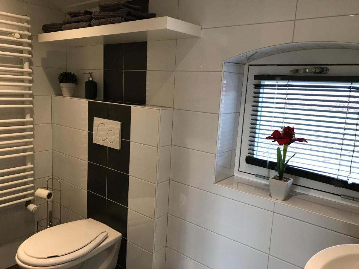 Vijverhoef * Ulicoten